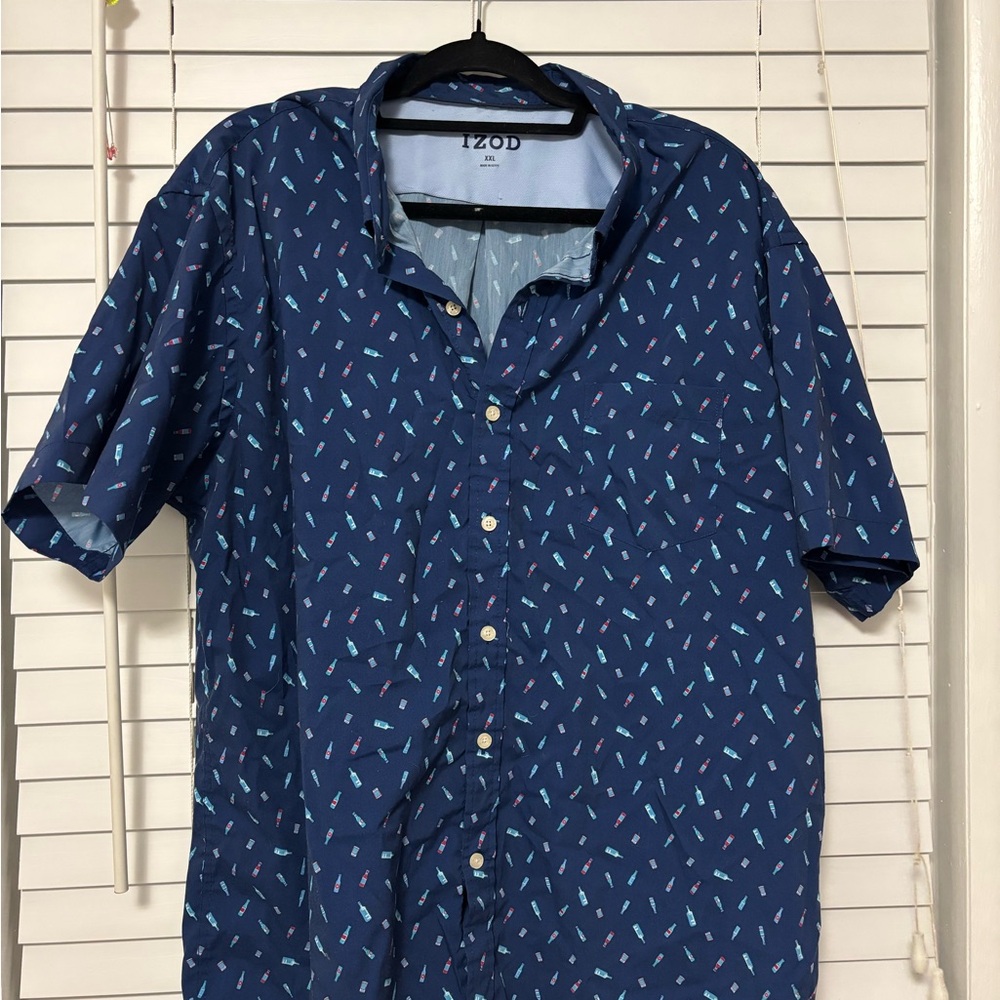 Izod Men's Navy and Teal Patterned Shirt